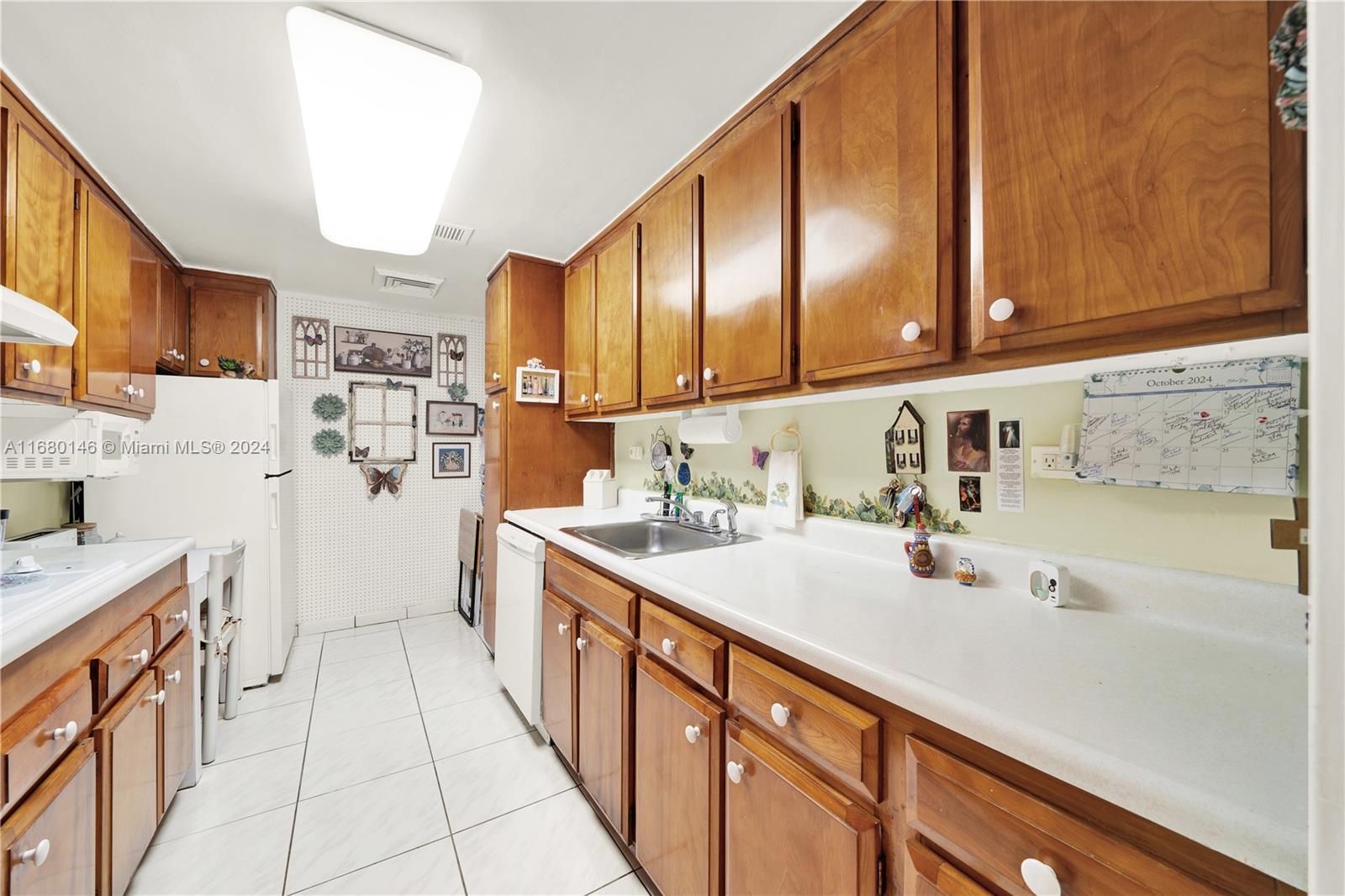 BRICKELL TOWNHOUSE CONDO - Residential