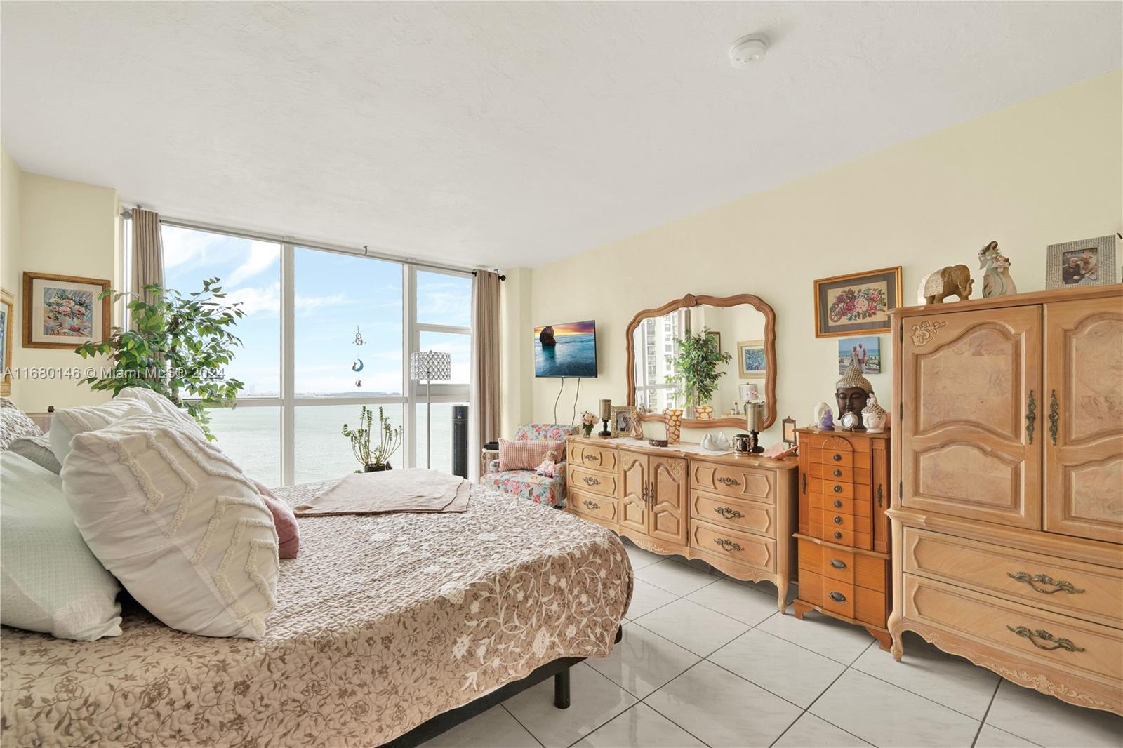 BRICKELL TOWNHOUSE CONDO - Residential