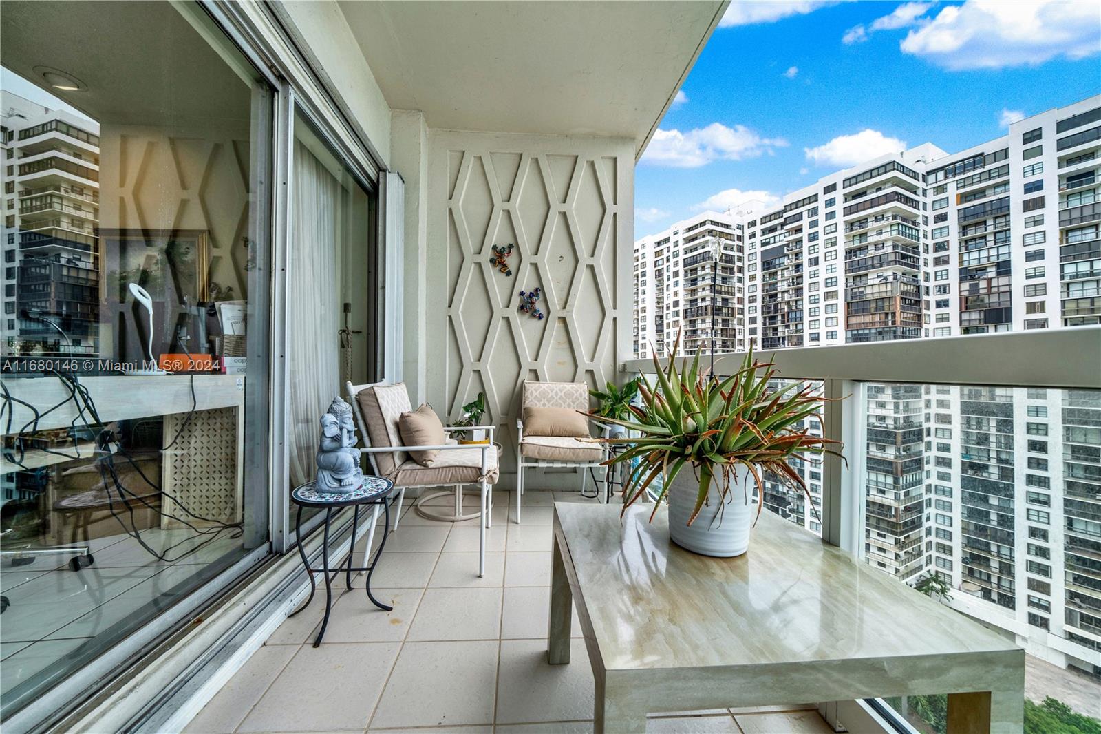 BRICKELL TOWNHOUSE CONDO - Residential