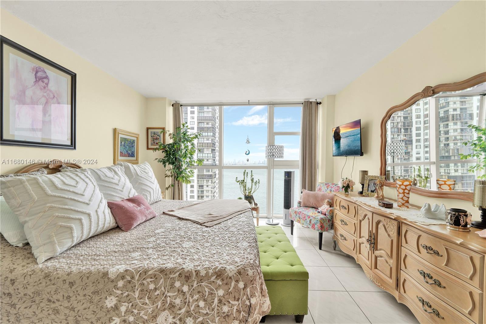 BRICKELL TOWNHOUSE CONDO - Residential