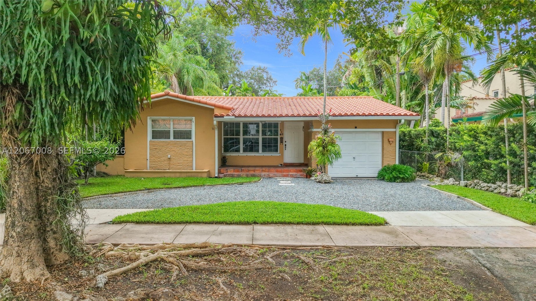 920 Messina Ave - Image 1