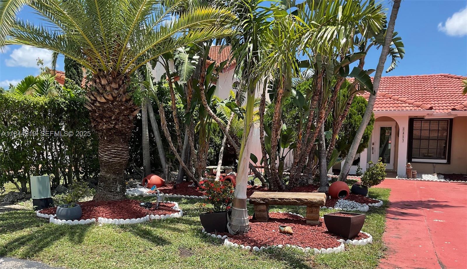 8453 NW 189 Street Rd