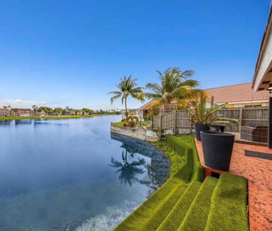 ANGELICA GARDENS AT LAKES - Residential