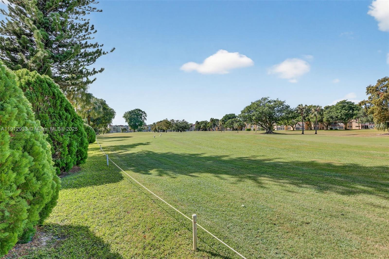 ORIOLE GOLF & TENNIS CLUB - Residential