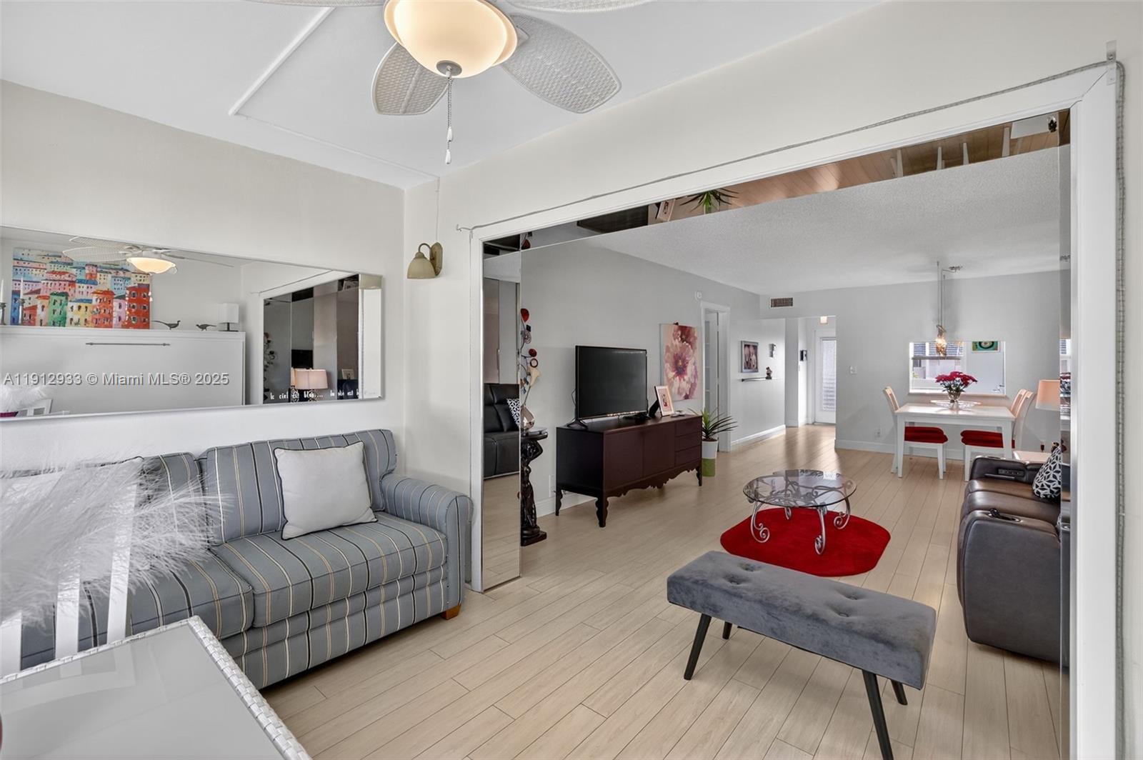 ORIOLE GOLF & TENNIS CLUB - Residential