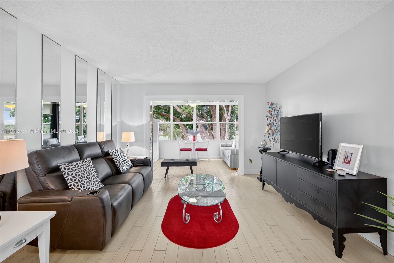 ORIOLE GOLF & TENNIS CLUB - Residential