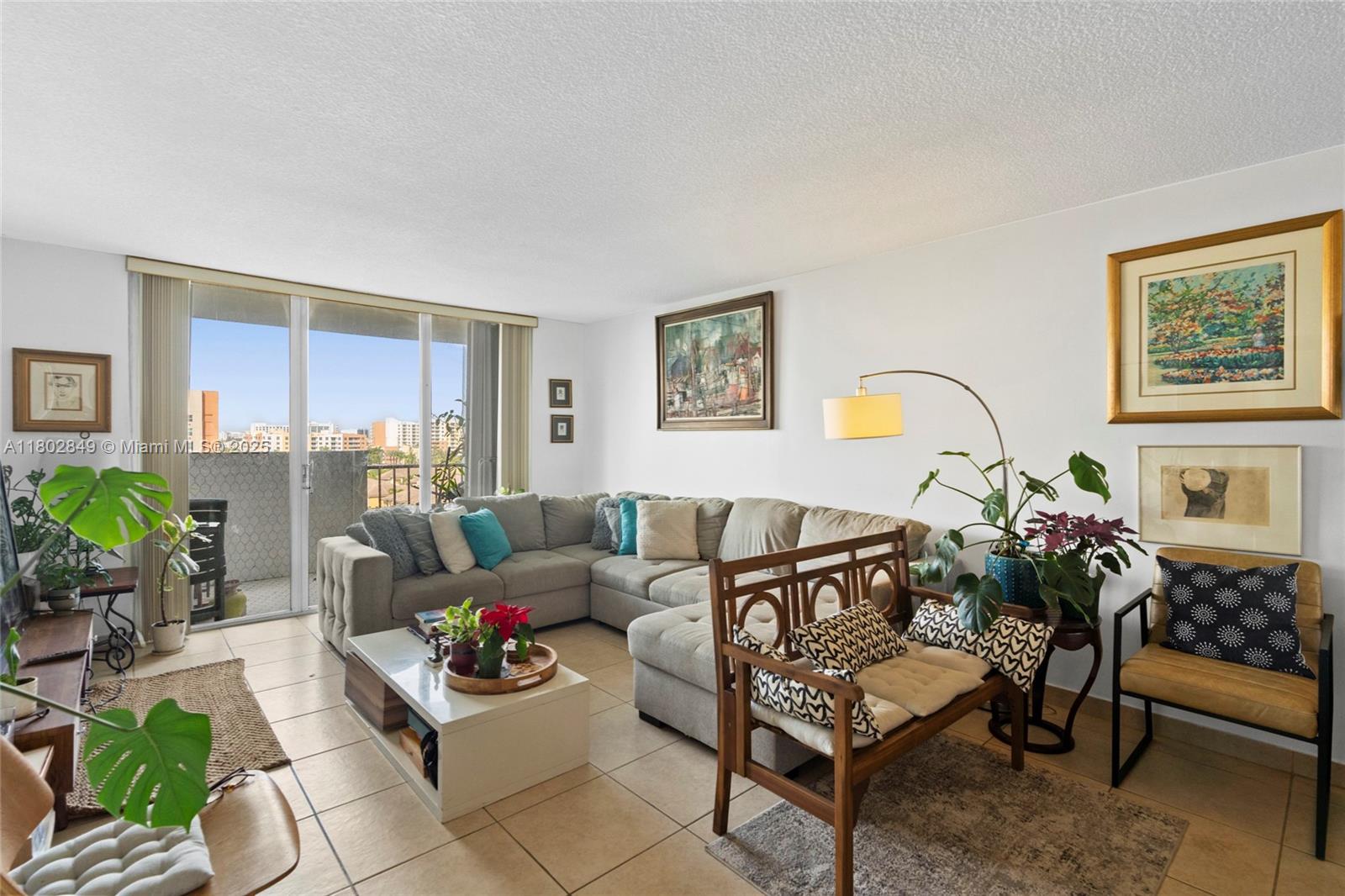 Rental Property at 2780 Ne 183rd St 807, Aventura, Miami-Dade County, Florida - Bedrooms: 2 
Bathrooms: 2  - $2,300 MO.