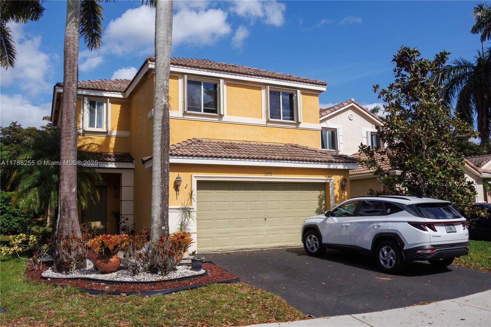 1572 Canary Island Dr 1572, Weston, Broward County, Florida - 4 Bedrooms  
3 Bathrooms - 