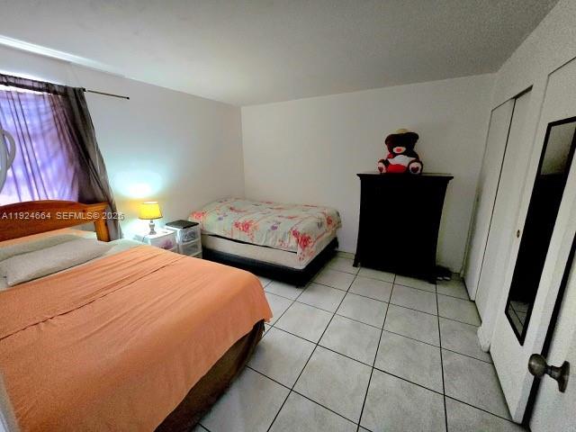 KENDALL ACRES CONDO BLDG - Residential