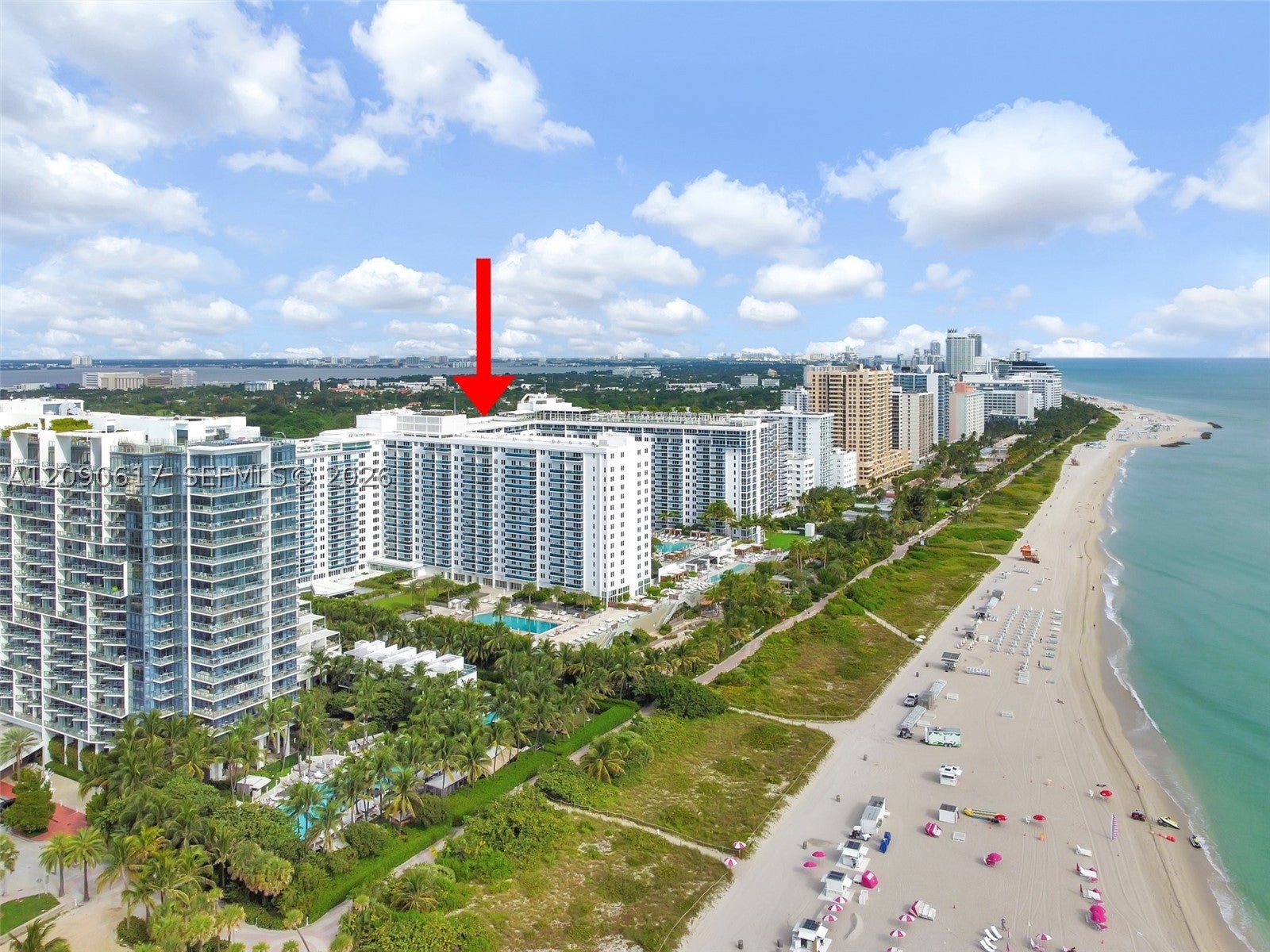 2301 Collins Ave 1420