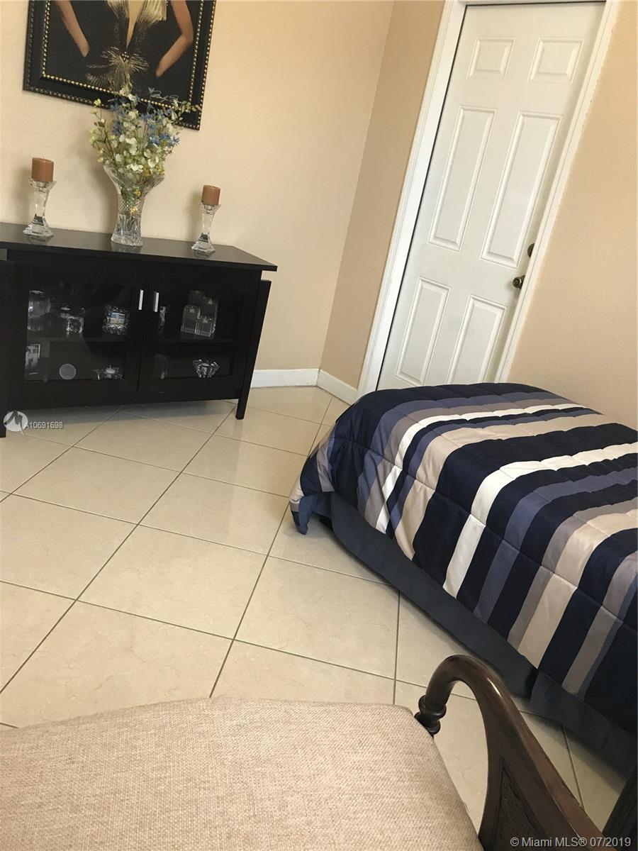 RIVENDELL EAST - Residential