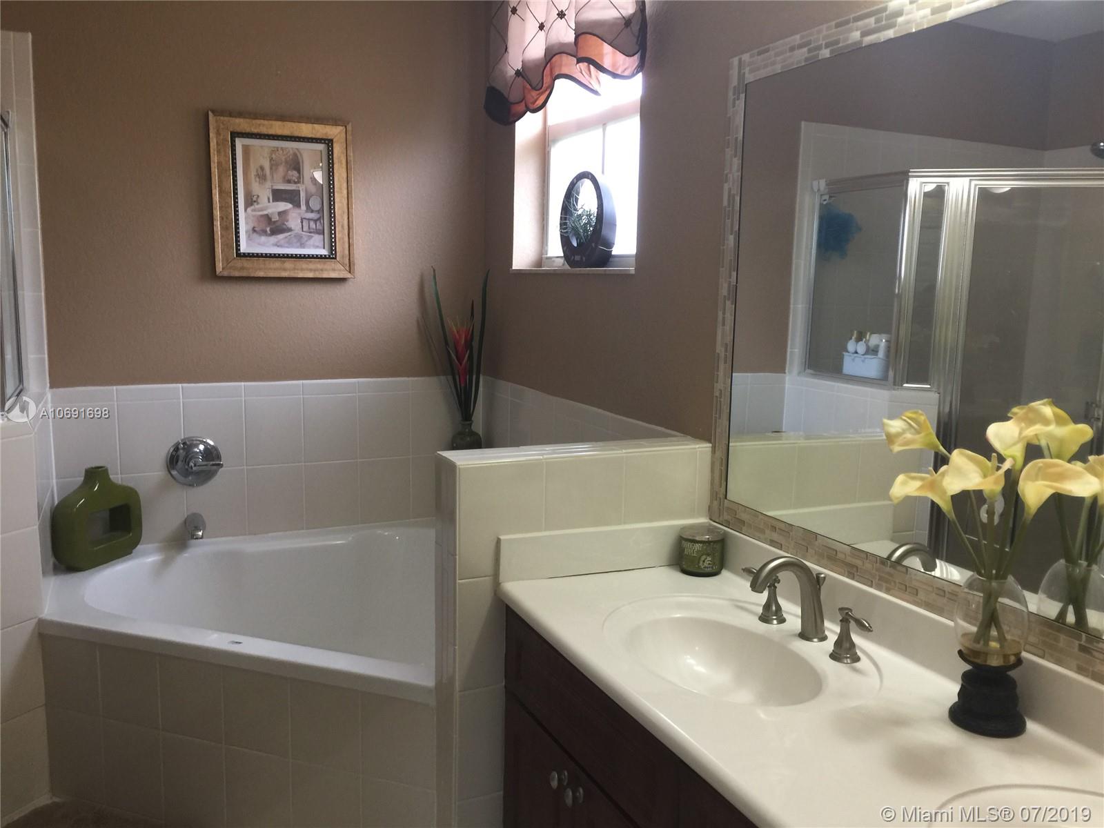 RIVENDELL EAST - Residential