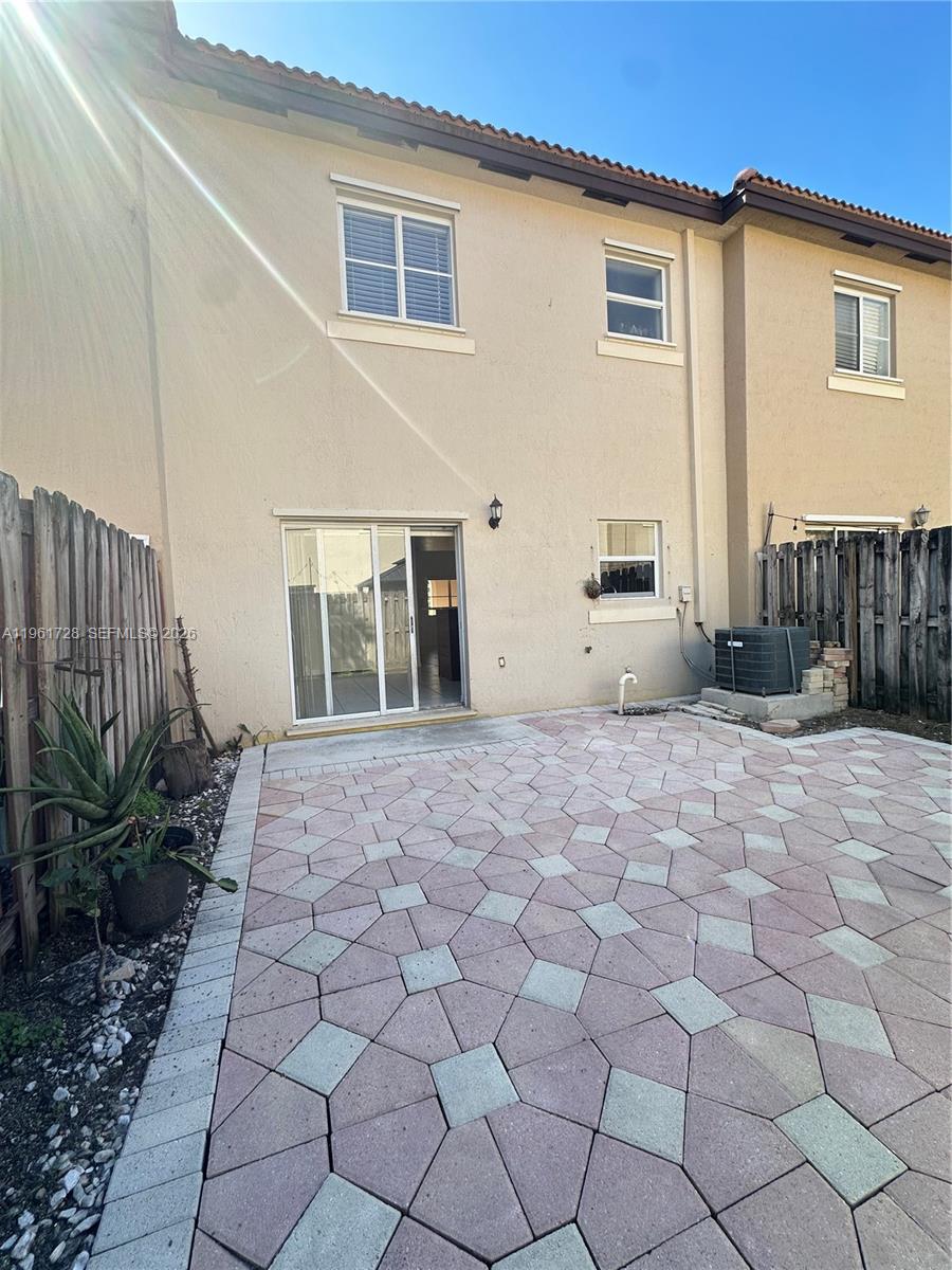 LAKES BY THE BAY JAY - Residential