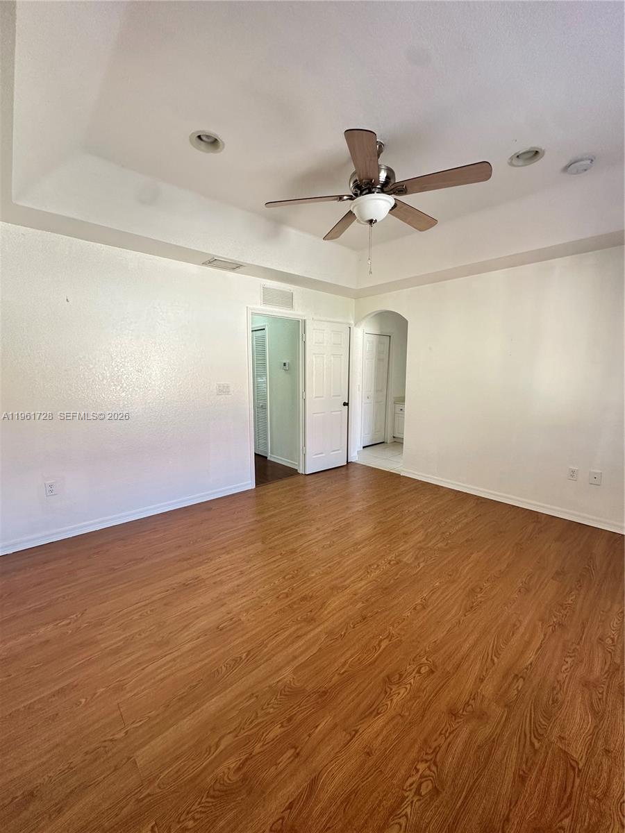 LAKES BY THE BAY JAY - Residential