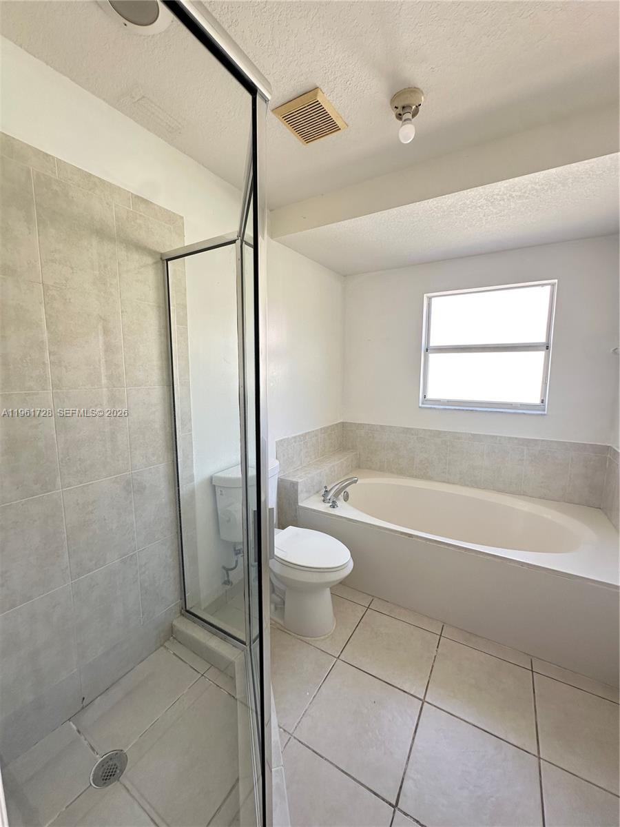 LAKES BY THE BAY JAY - Residential