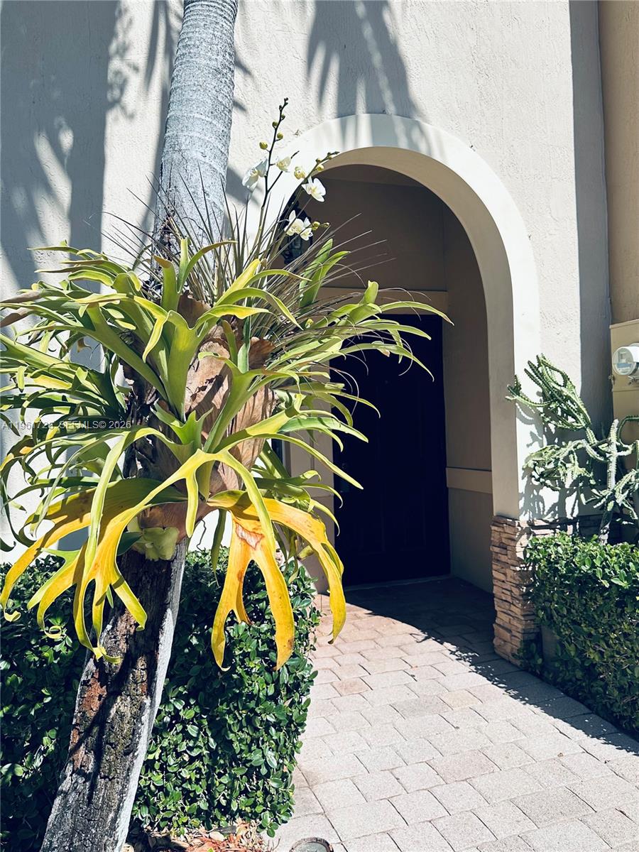 LAKES BY THE BAY JAY - Residential