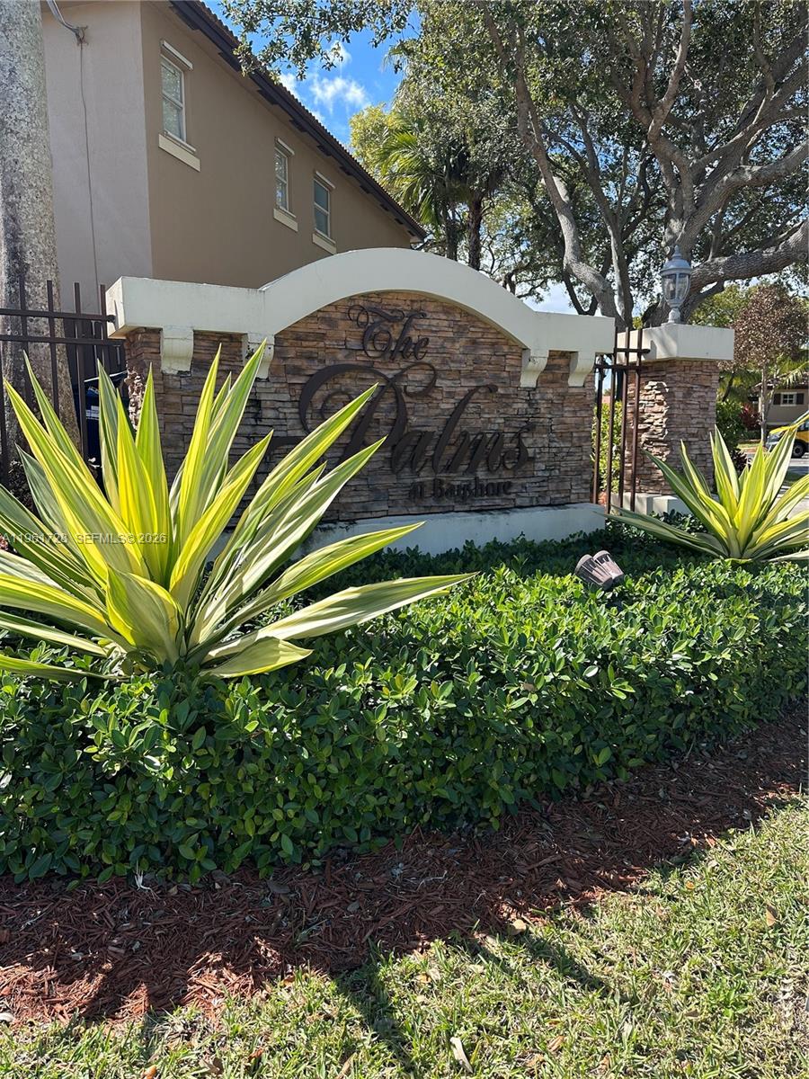 LAKES BY THE BAY JAY - Residential