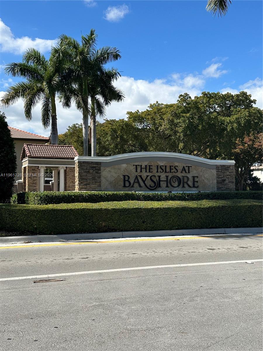 LAKES BY THE BAY JAY - Residential