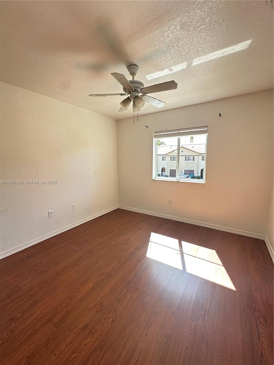 LAKES BY THE BAY JAY - Residential