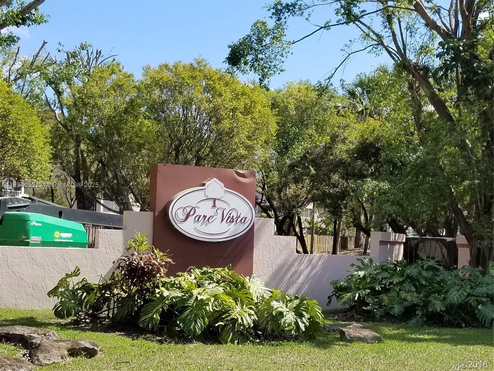 Don’t miss this charming 1-bedroom, 1-bathroom apartment located on the first floor in a well-maintained community.
-Tile floors throughout – easy to maintain.
-Washer and dryer inside the unit – enjoy the convenience of doing laundry at home.
-Excellent location – close to shopping centers, restaurants, major highways, and public transportation.
-Community pool – relax and enjoy sunny days without leaving your neighborhood.
-Peaceful surroundings with green areas and convenient parking.
This apartment is perfect for singles or couples looking for comfort, privacy, and convenience