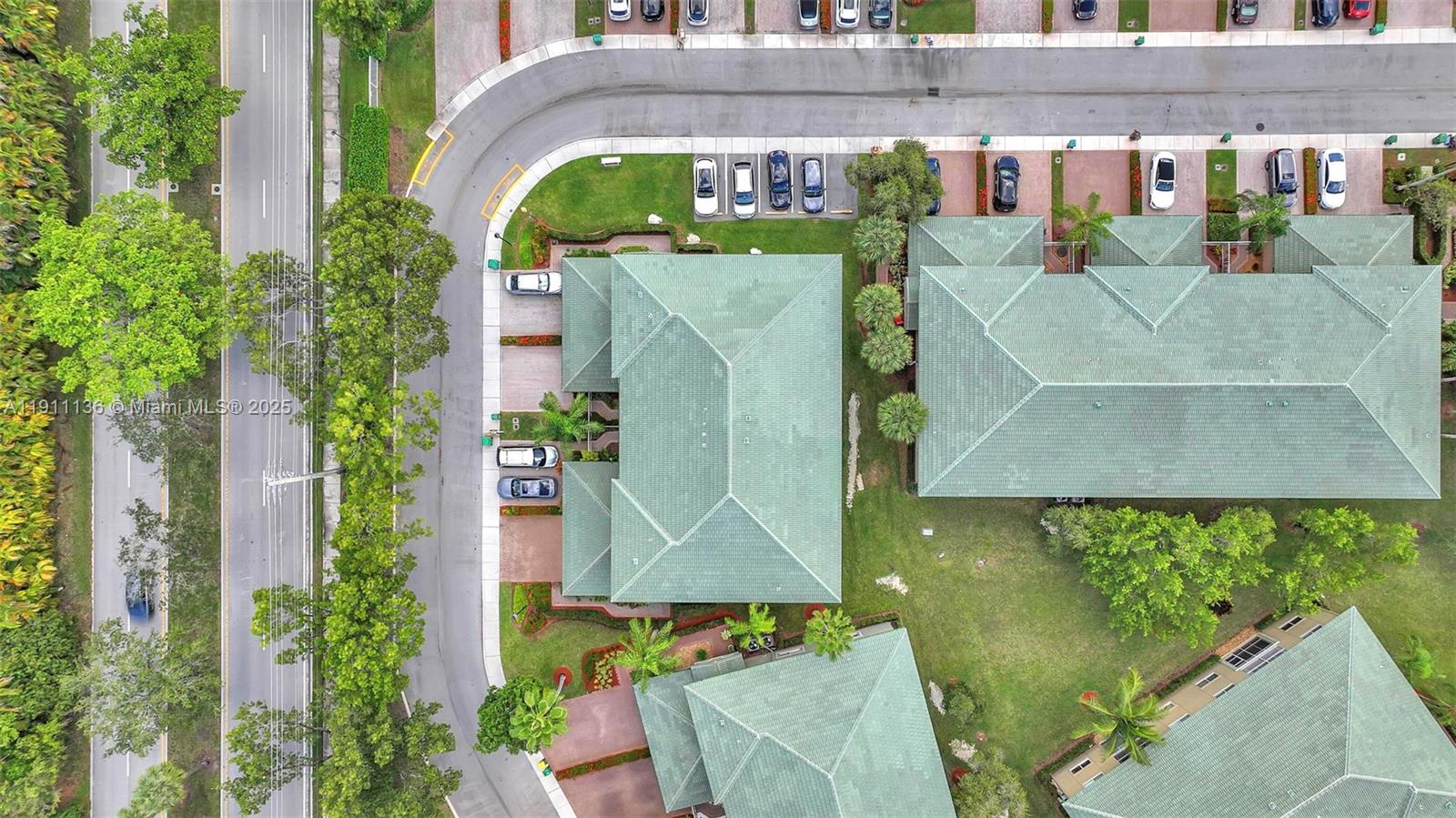 EXETER CONDOMINIUM - Residential