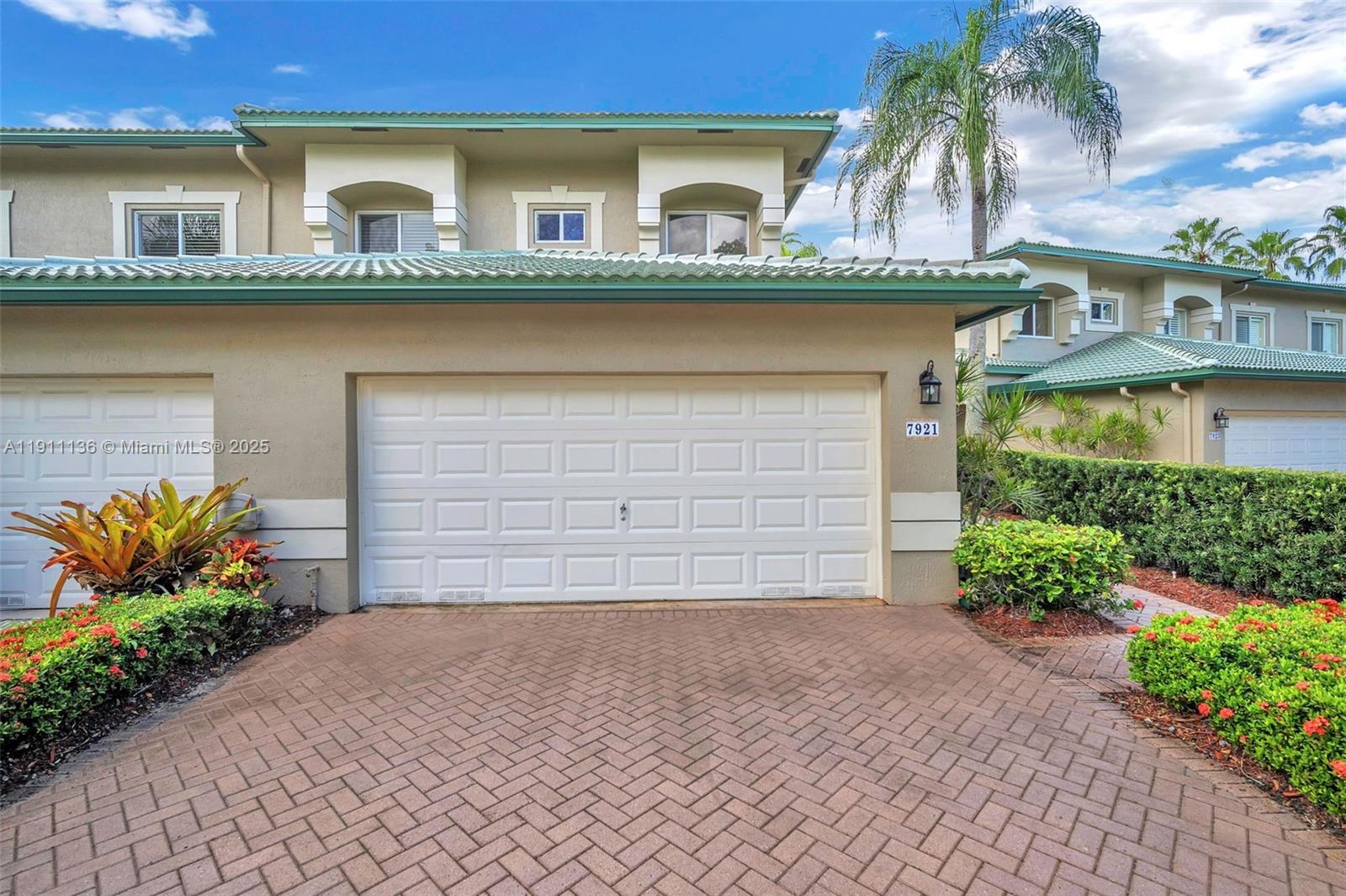 EXETER CONDOMINIUM - Residential