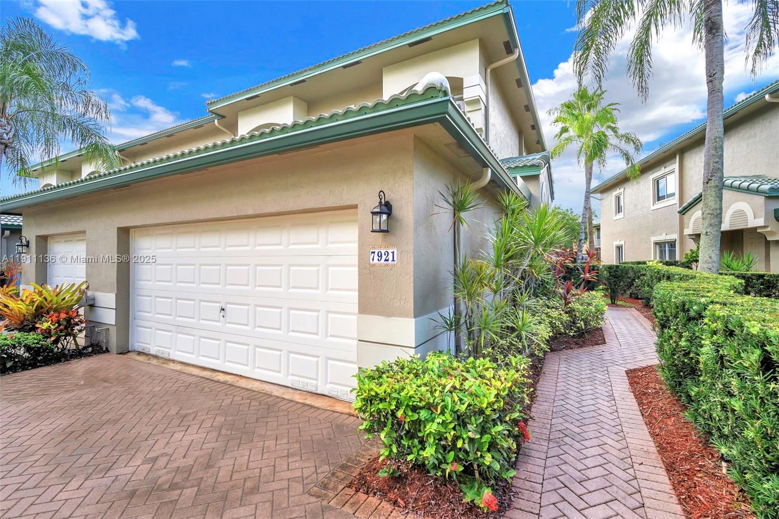 EXETER CONDOMINIUM - Residential