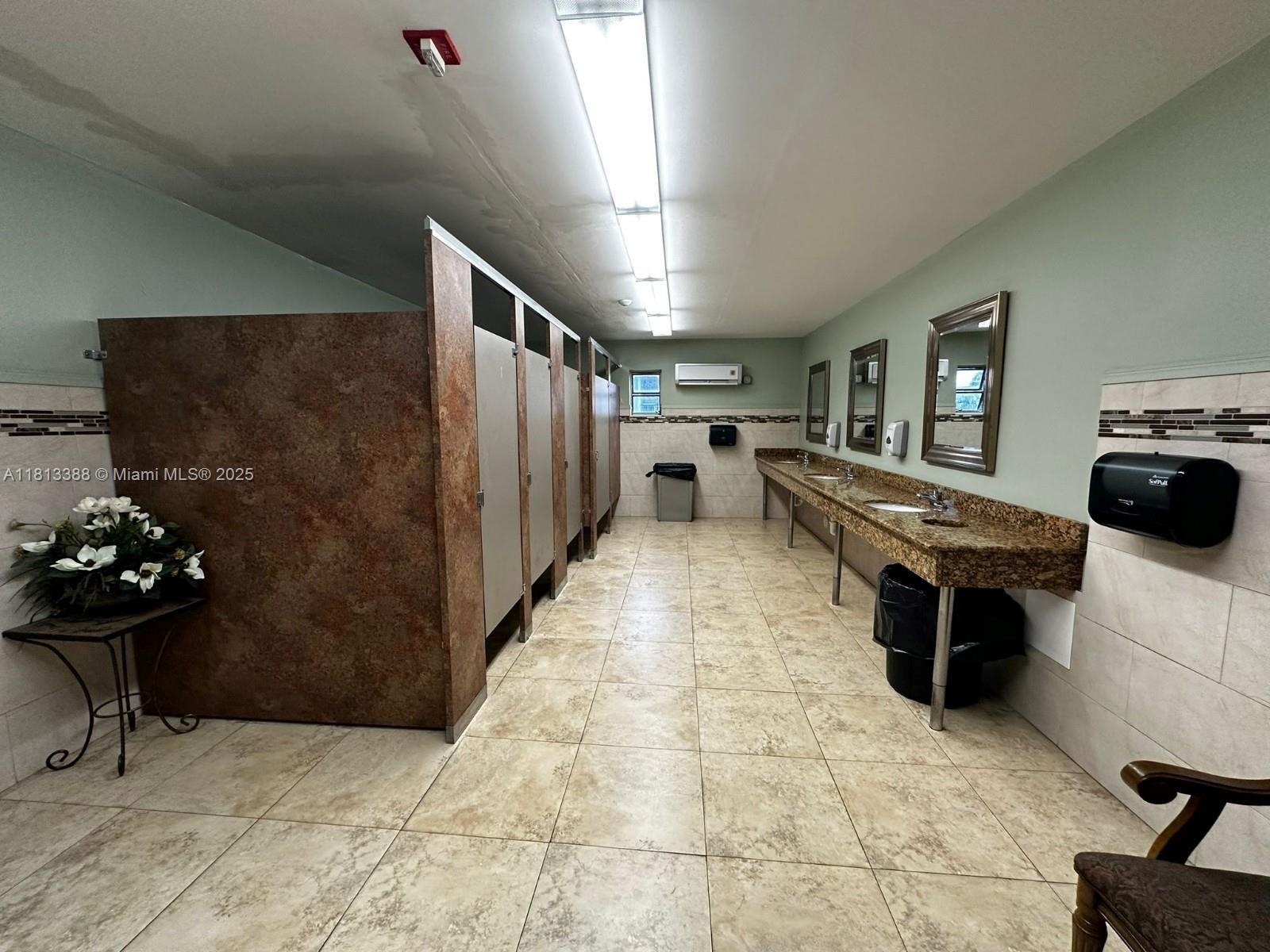 CASTLE APARTMENTS 2 CONDO - Residential