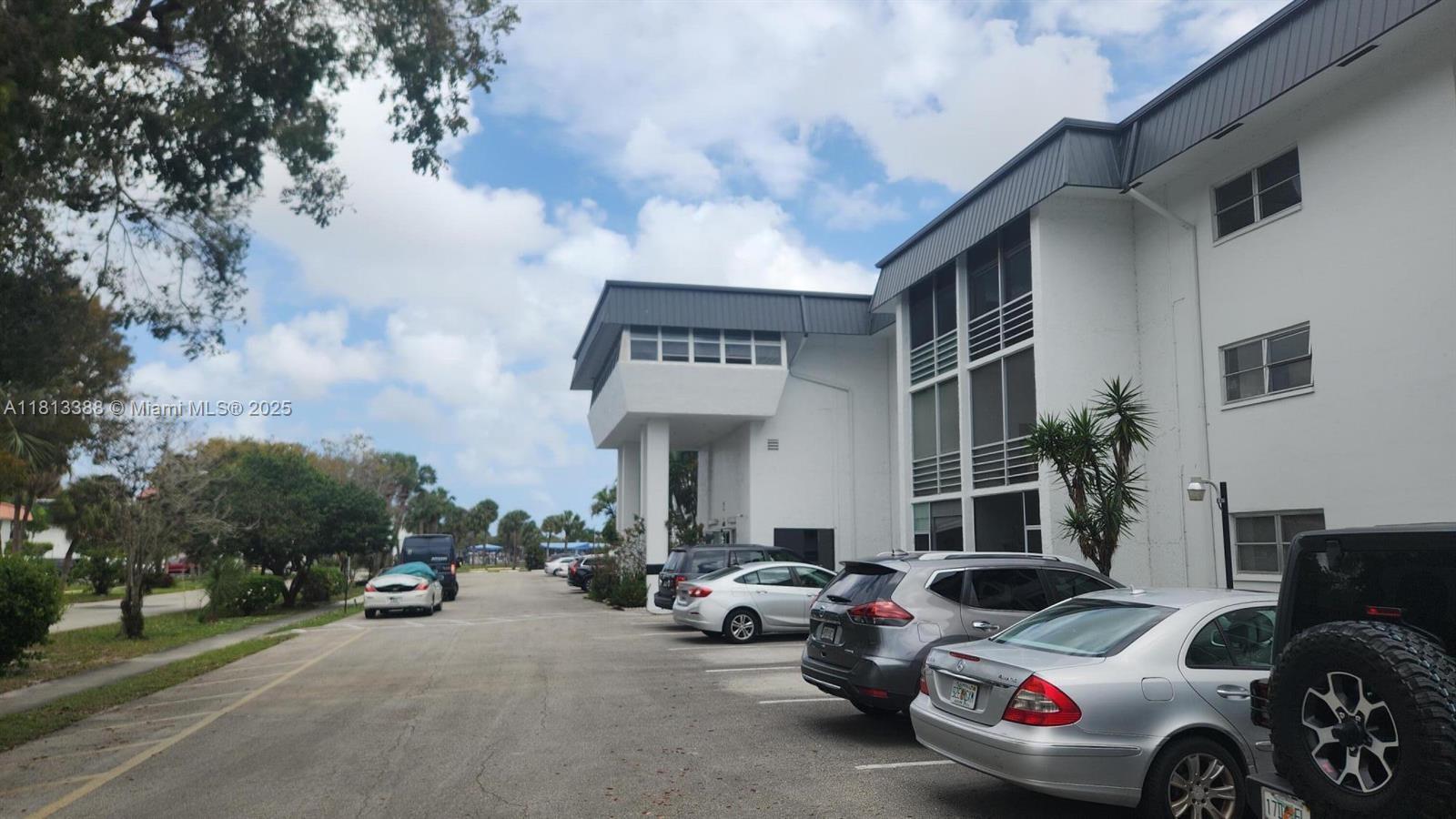 CASTLE APARTMENTS 2 CONDO - Residential