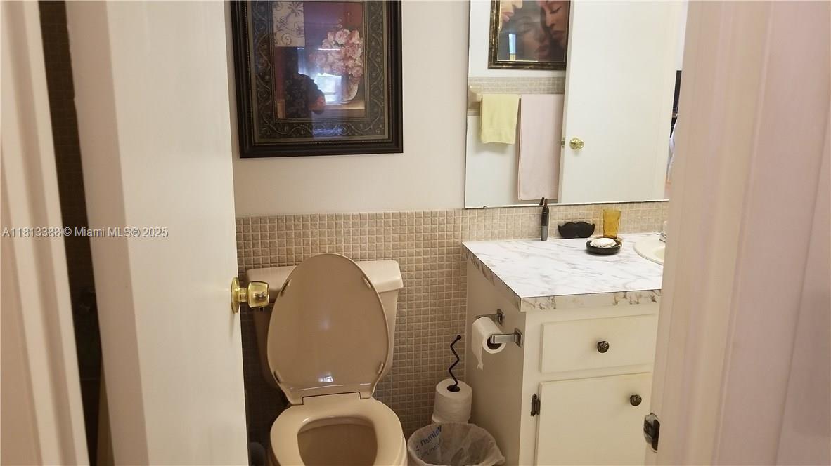 CASTLE APARTMENTS 2 CONDO - Residential