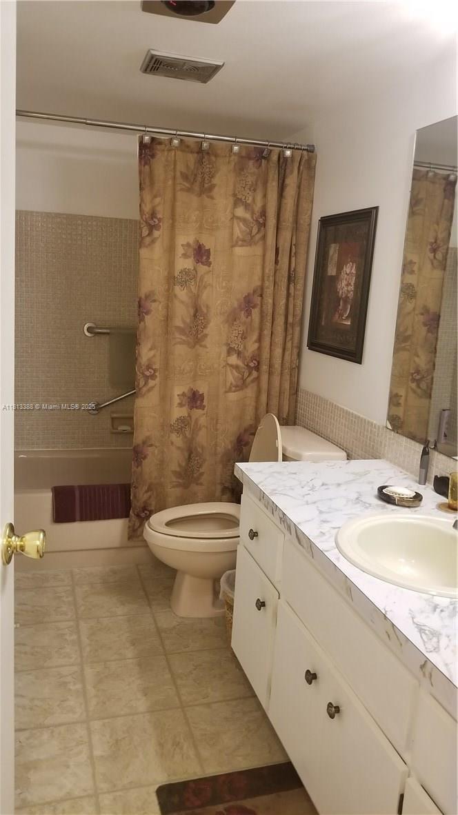 CASTLE APARTMENTS 2 CONDO - Residential