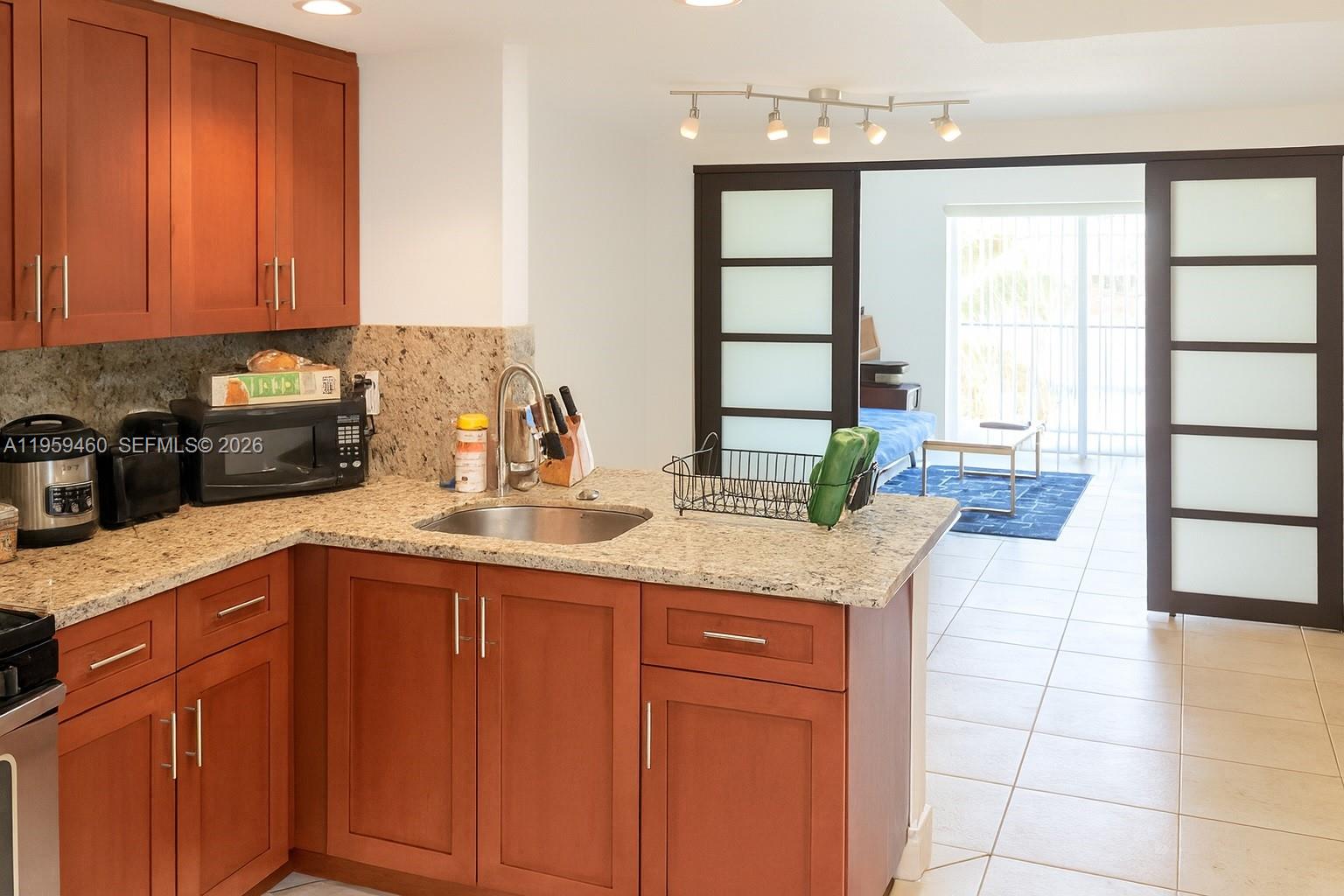 VILLAS OF PINECREST CONDO - Residential