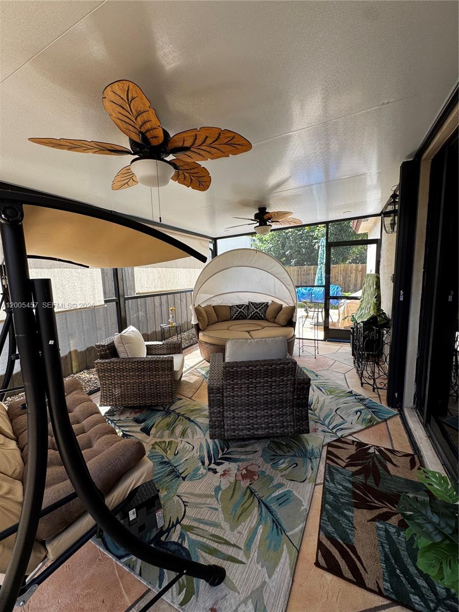 BAYWINDS OF FLORES - Residential