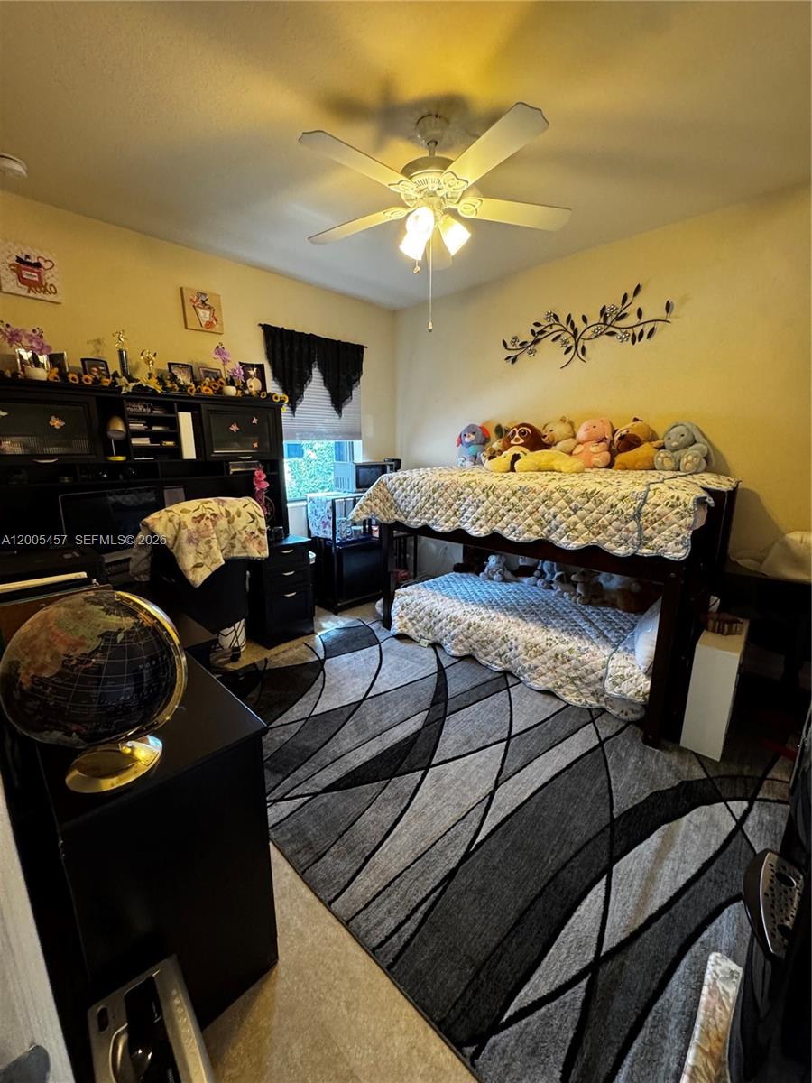 BAYWINDS OF FLORES - Residential