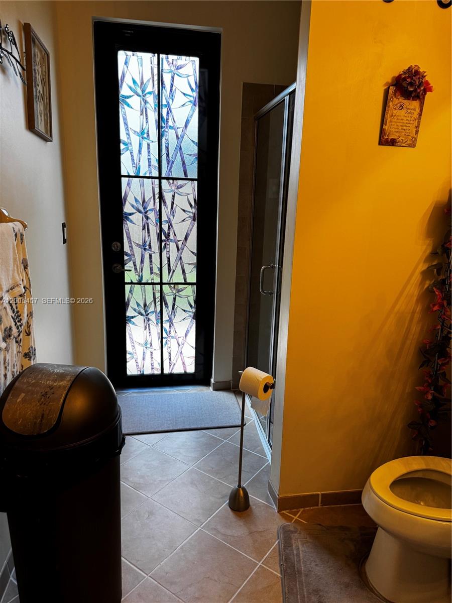 BAYWINDS OF FLORES - Residential