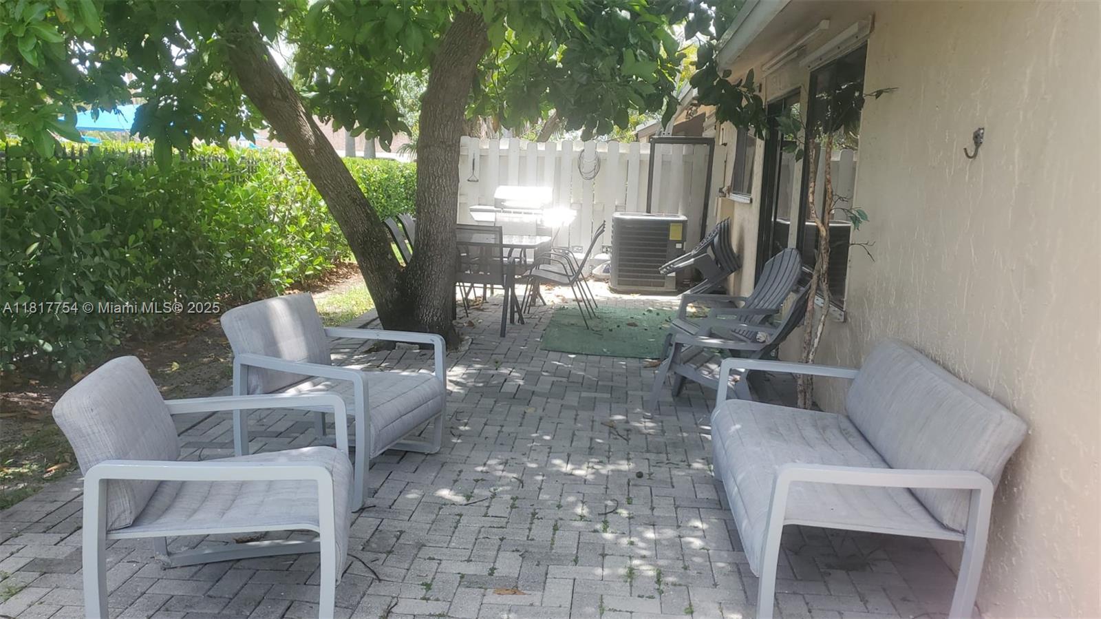 RAINBERRY 4 - Residential Lease