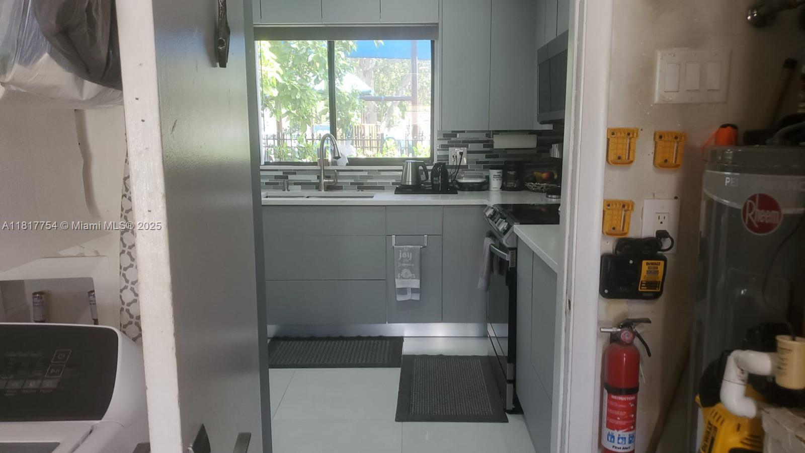 RAINBERRY 4 - Residential Lease