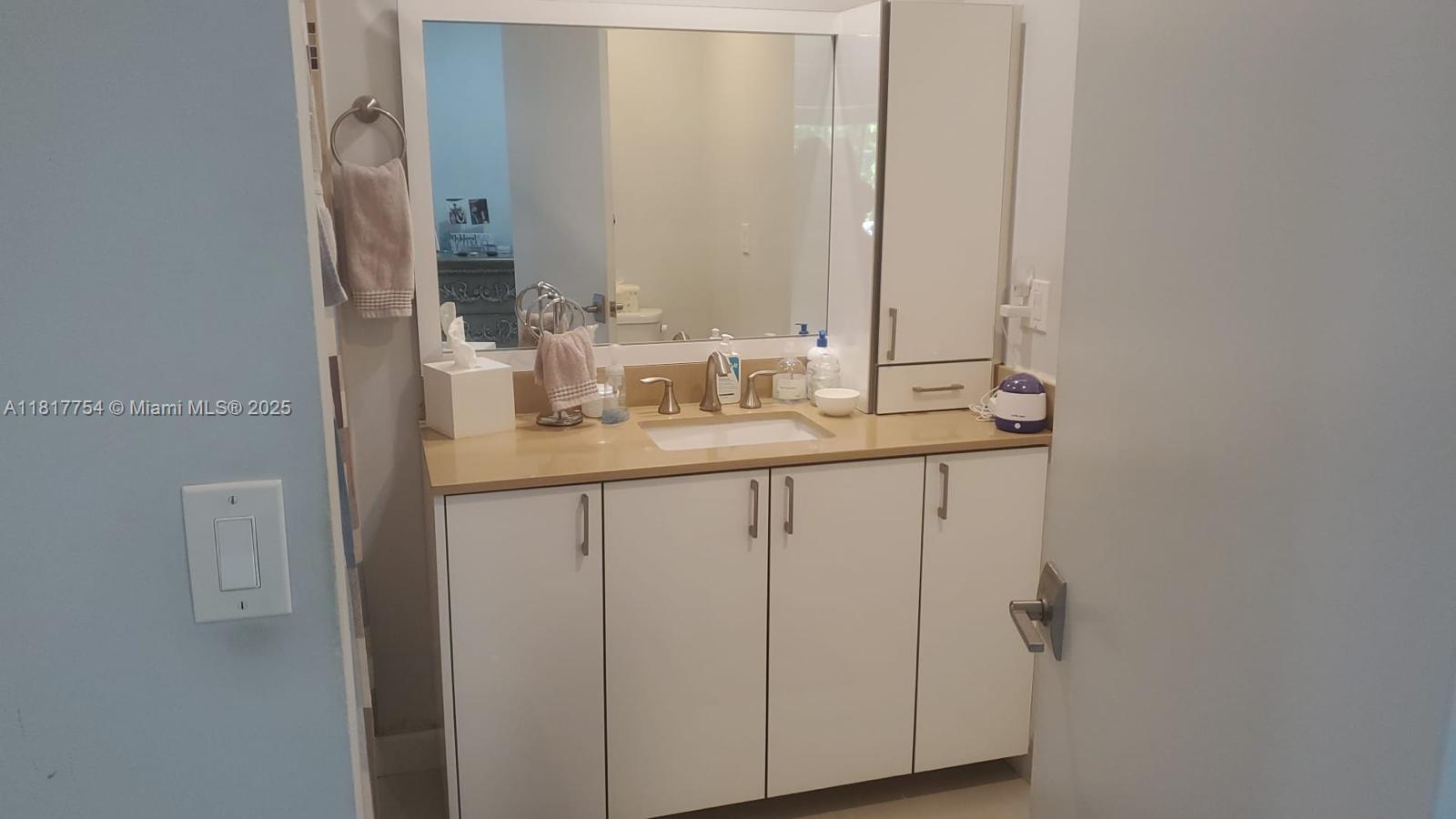RAINBERRY 4 - Residential Lease