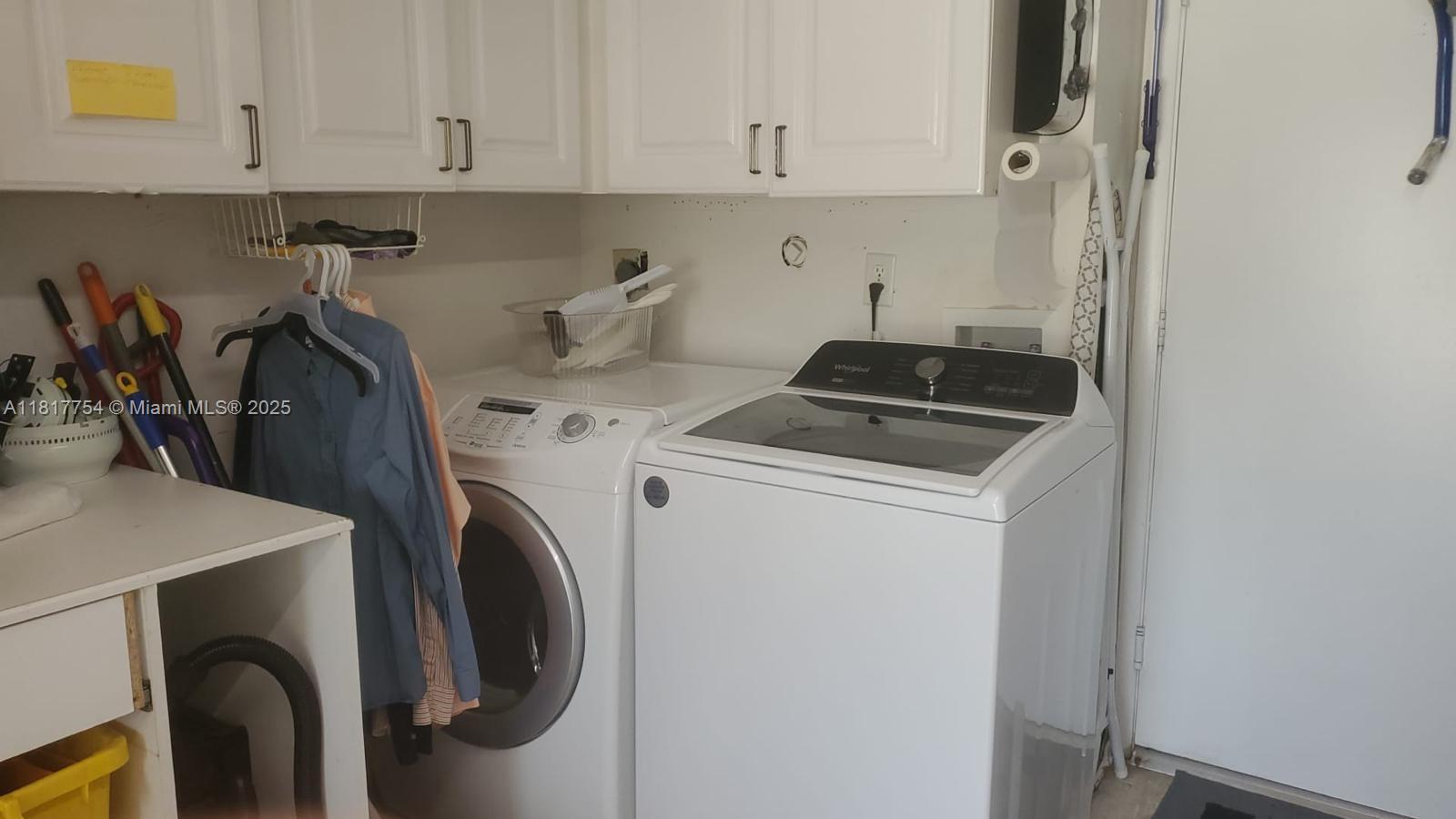 RAINBERRY 4 - Residential Lease