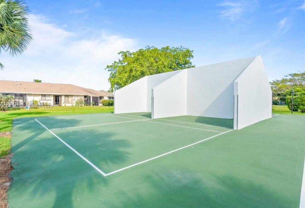 RAINBERRY 4 - Residential Lease