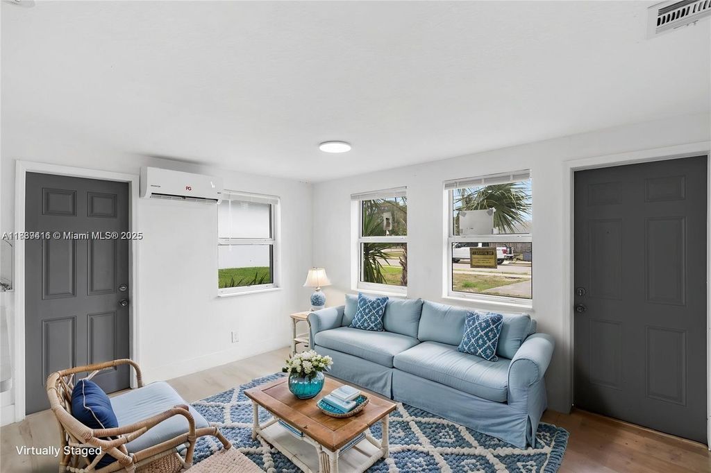 Photo of 607 SW 3rd St #2, Delray Beach, FL 33444 (MLS # A11839416)