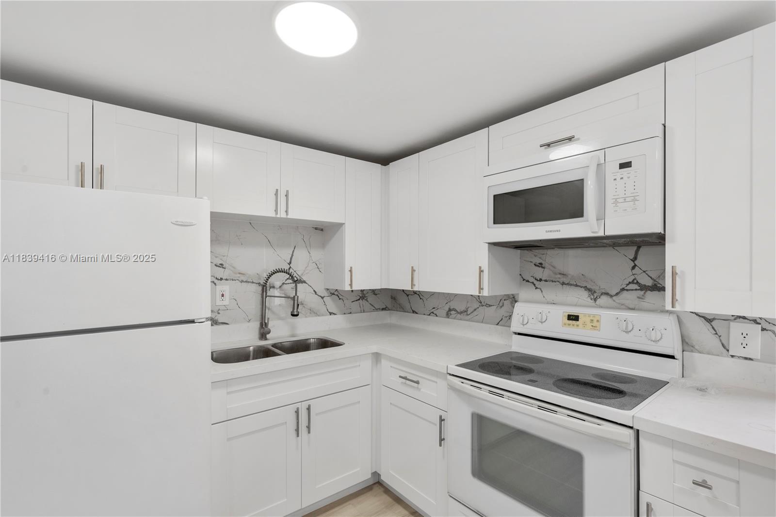 DELRAY TOWN OF - Residential Lease