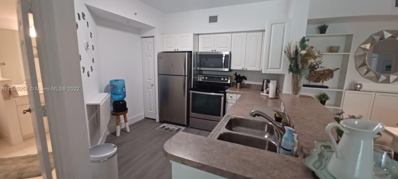 PORTO BELLAGIO CONDO - Residential Lease