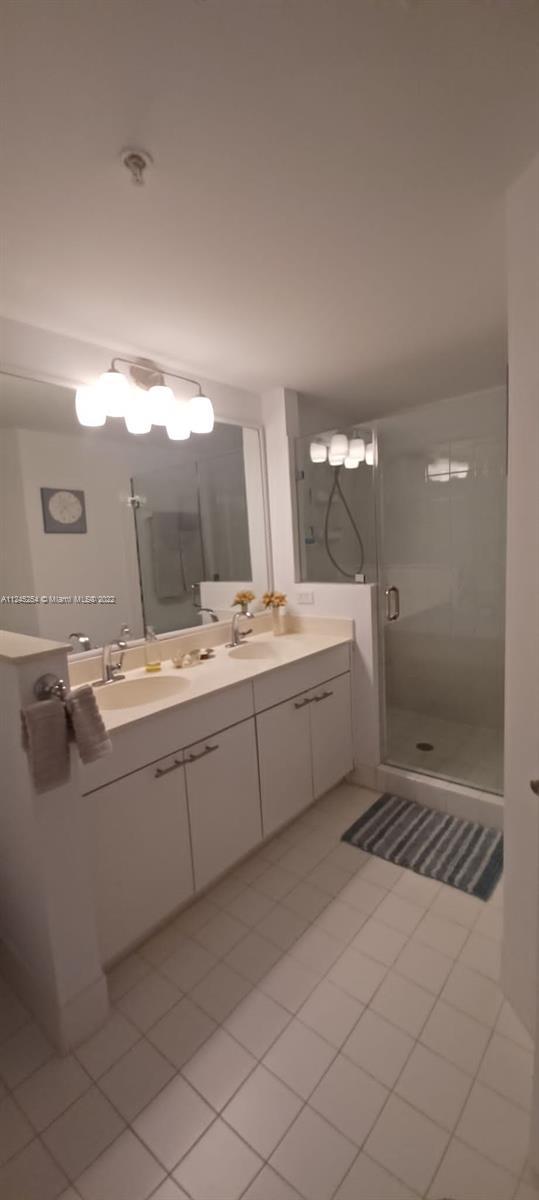 PORTO BELLAGIO CONDO - Residential Lease