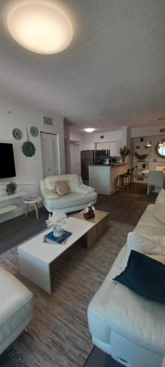 PORTO BELLAGIO CONDO - Residential Lease