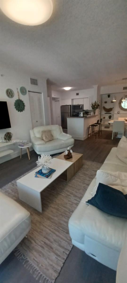 PORTO BELLAGIO CONDO - Residential Lease