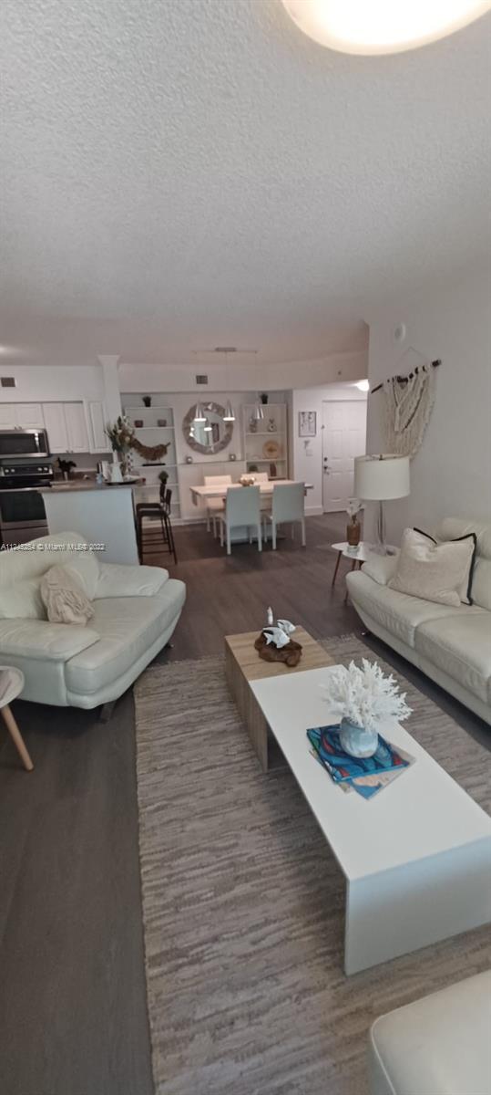 PORTO BELLAGIO CONDO - Residential Lease