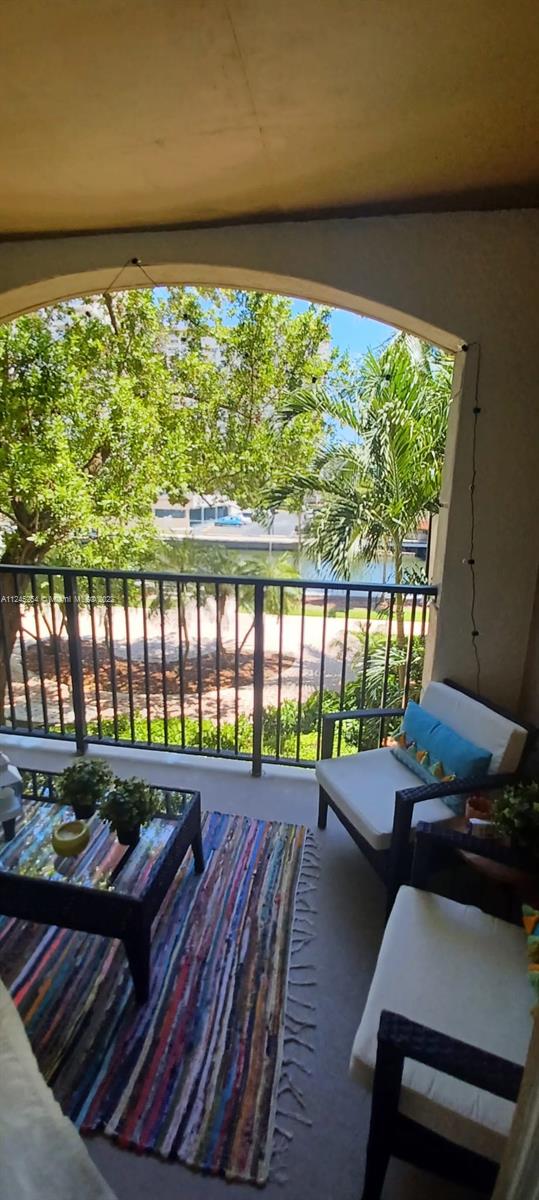 PORTO BELLAGIO CONDO - Residential Lease