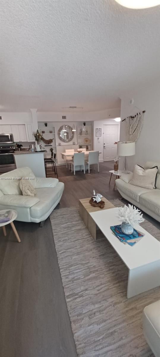 PORTO BELLAGIO CONDO - Residential Lease