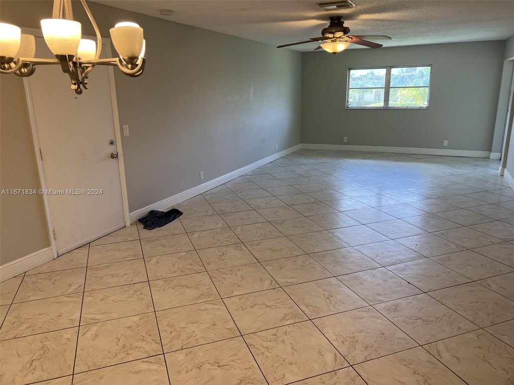 Photo of 22735 SW 66th Ave #204, Boca Raton, FL 33428 (MLS # A11671834)